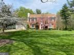 9800 Kohoutek Ct, Vienna, VA 22182