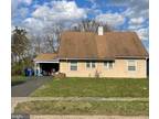 36 Sussex Dr, Willingboro, NJ 08046