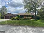 911 Ruby Ln, Wrightsville, PA 17368