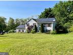 63 E Water St, Smithsburg, MD 21783