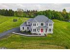 6221 Rachel Dr, Slatington, PA 18080