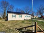 1852 Red Wing Ln, Dover, PA 17315