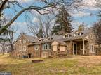 1935 Parkerhill Ln, Chester Springs, PA 19425