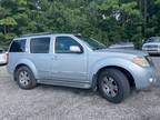 2008 Nissan Pathfinder LE