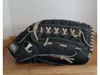 Louisville Slugger DYN1300 Black Baseball Glove 13 Inches