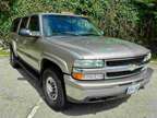 Chevrolet: Suburban 4x4 Quadrasteer Extremely Rare 2003