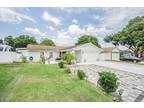 7520 Clearview Dr, Tampa, FL 33634