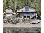 Lovely 4-Season Waterfront Home On Shuswap Lake!