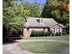 Stunning 3 Bedroom House For Rent. 1800 Valley Dr, Murray, Ky