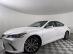 2021 Lexus ES