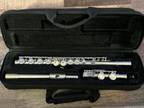 Armstrong 104 Student Model Flute excellent lightly used