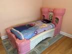 Twin bed - Princess Palace - Opportunity!