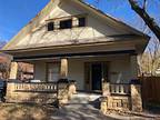 208 N Chautauqua Ave, Wic Wichita, KS