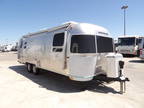 2023 Airstream International 27FB 27ft