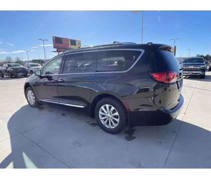 2019 Chrysler Pacifica Touring L is a Black 2019 Chrysler Pacifica Touring Van in Grand Island NE