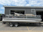 2023 Sun Tracker Fishin' Barge 22 DLX