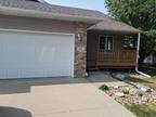 909 S Charlotte Ave, Sioux Falls, Sd 57103