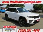 2023 Jeep grand cherokee White