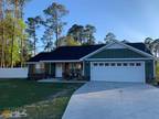 356 Gail St, Baxley, GA 31513