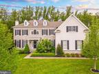 3907 Woodland Dr, Newtown Square, PA 19073