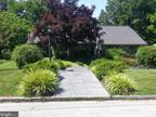 1128 greentree ln Narberth, PA