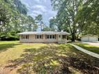 8 Sunset Circle, Apalachicola, FL 32320