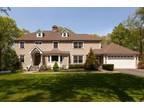 4 Bow End Rd, Norwalk, CT 06851