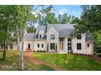 921 Heards Ferry Rd, Sandy Springs, GA 30328