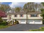 40 Abbey Ct, Cheshire, CT 06410