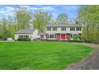 31 Londonderry Dr, Greenwich, CT 06830