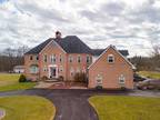 3045 W Scenic Dr, Moore Township, PA 18038