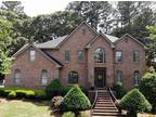 1075 Castle Pointe Ln, Grayson, GA 30017