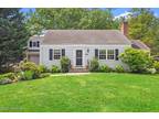 8 Grant Ave, Old Greenwich, CT 06870