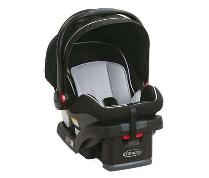 New Graco SnugRide SnugLock 35 Infant Car Seat is a Car Seats for Sale in Markham ON