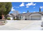 12769 Yorkshire Dr, Apple Valley, CA 92308