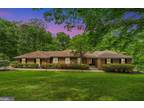 8306 Knights Forest Dr, Clifton, VA 20124