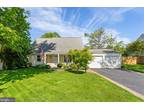 4118 Point Hollow Ln, Fairfax, VA 22033