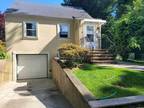 25412 West End Dr, Great Neck, NY 11020