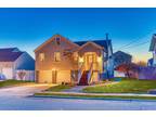 2470 Riverside Dr, Wantagh, NY 11793