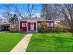 123 Henry St, Massapequa, NY 11758