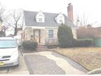 75-79 178th St, Fresh Meadows, NY 11366