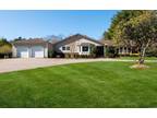 106 Sterling Ct, Muttontown, NY 11791