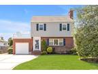 652 Scranton Ave, East Rockaway, NY 11518