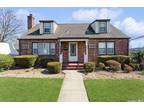 1147 Front St, Uniondale, NY 11553