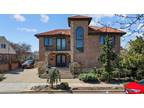 712 126th St, College Point, NY 11356