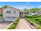 139-14 Grand Central Pkwy, Briarwood, NY 11435