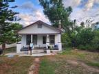 1054 Hiawatha Ave, Lake Wales, FL 33853