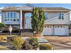 173 Old Courthouse Rd, Manhasset Hills, NY 11040
