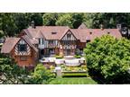1 S Somerset Dr, Great Neck, NY 11020