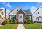 237 Cleveland St, Franklin Square, NY 11010